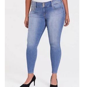 Torrid Light-Wash Jeggings